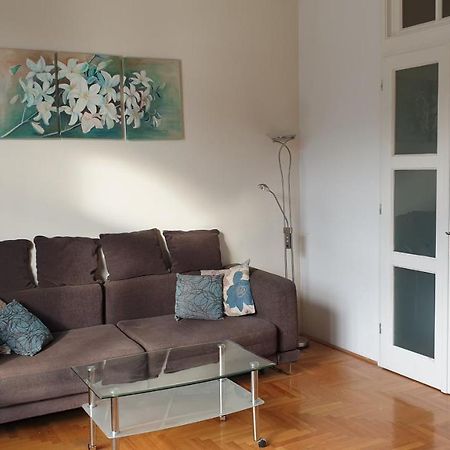 Danube View Apartment Budapest Luaran gambar